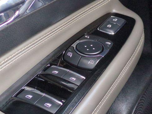 Used 2023 Lincoln Corsair Reserve w/ Towing Package image 23