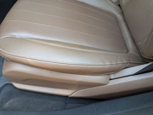 Used 2023 Mercedes-Benz E 350 4MATIC Sedan image 8