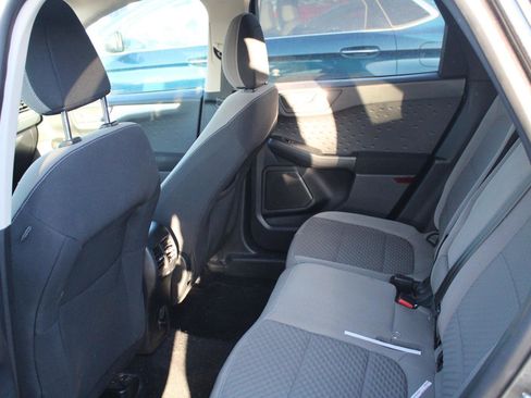 Used 2020 Ford Escape SE image 7