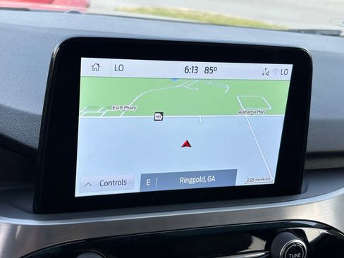 Used 2022 Ford Escape Titanium image 9