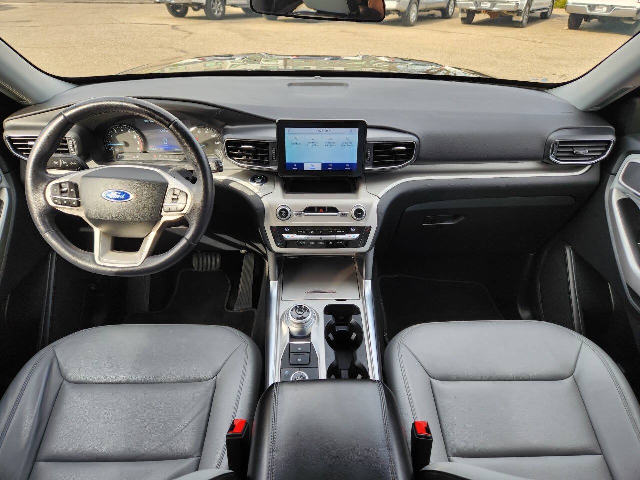 Used 2021 Ford Explorer XLT w/ Equipment Group 202A AWD/4WD image 4