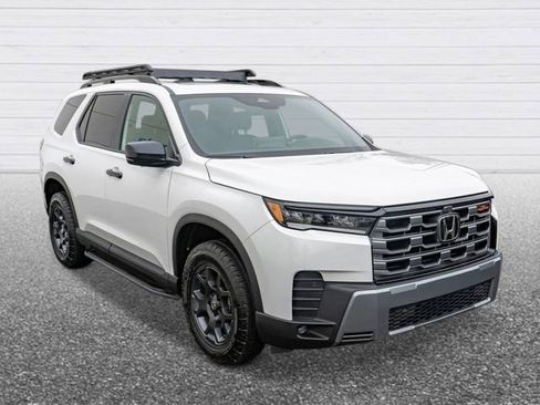 New 2026 Honda Pilot TrailSport image 7