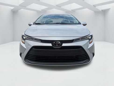 Used 2024 Toyota Corolla LE FWD image 11
