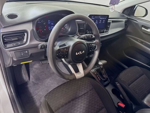 Used 2023 Kia Rio S image 9