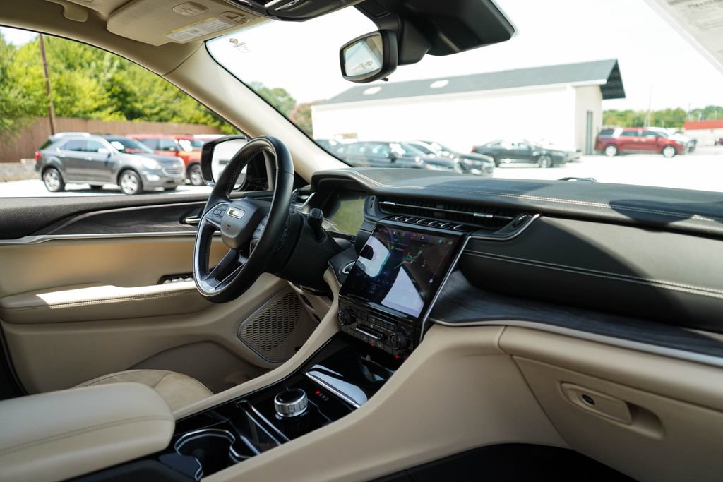 Used 2021 Jeep Grand Cherokee L Limited RWD image 14