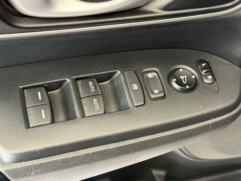 Used 2018 Honda CR-V Touring image 13