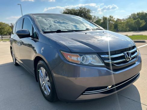 Used 2016 Honda Odyssey EX image 3