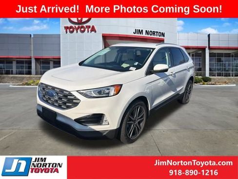 Used 2020 Ford Edge Titanium image 2