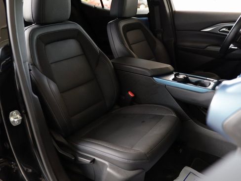 Used 2024 Chevrolet Equinox EV LT image 32