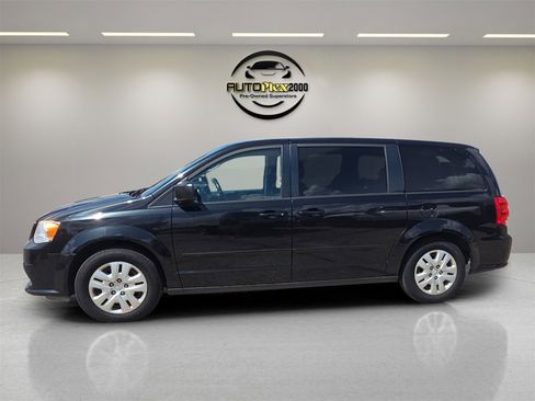 Used 2017 Dodge Grand Caravan SE w/ Power Window Group image 4