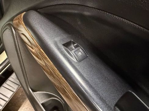 Used 2017 GMC Canyon Denali image 26