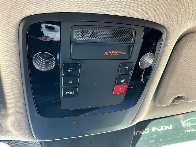 Certified 2023 Kia Carnival SX FWD image 18