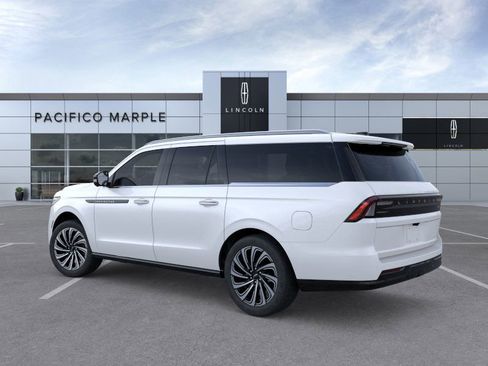 New 2025 Lincoln Navigator L Black Label image 4