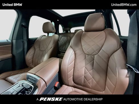 Used 2024 BMW X5 xDrive50e w/ M Sport Package AWD/4WD image 5