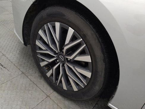 Used 2024 Nissan Altima 2.5 SV image 31