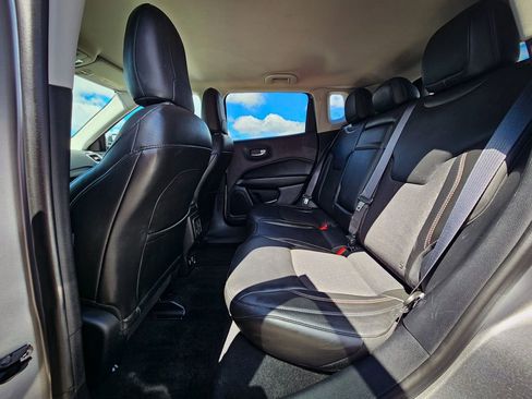 Used 2018 Jeep Compass Latitude w/ Popular Equipment Group image 31