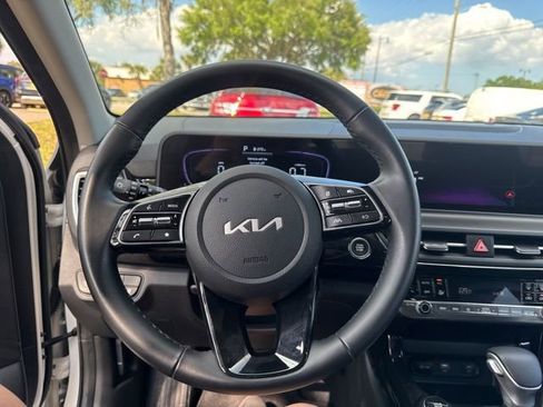 Used 2025 Kia Seltos S image 29