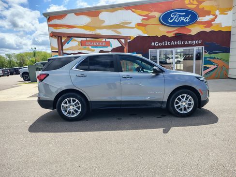 Used 2024 Chevrolet Equinox LT w/ LPO, Floor Liner Package AWD/4WD image 6