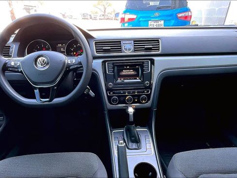 Used 2016 Volkswagen Passat 1.8T R-Line image 15