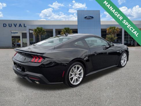 Used 2024 Ford Mustang GT Premium image 4