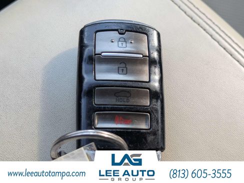Used 2017 Kia Cadenza Premium w/ Luxury Package FWD image 27
