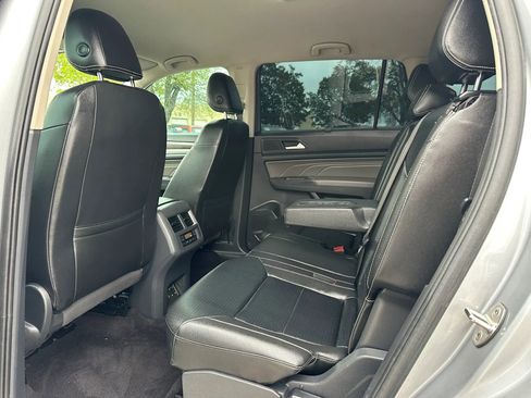 Used 2021 Volkswagen Atlas SE FWD image 16
