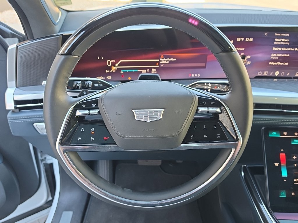 Used 2025 Cadillac Escalade IQ Luxury 2 AWD/4WD image 17