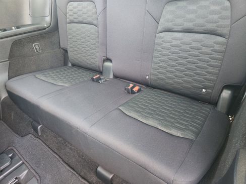 Used 2023 Nissan Pathfinder S image 33