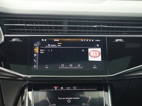 Used 2025 Audi Q7 3.0T Premium Plus image 19