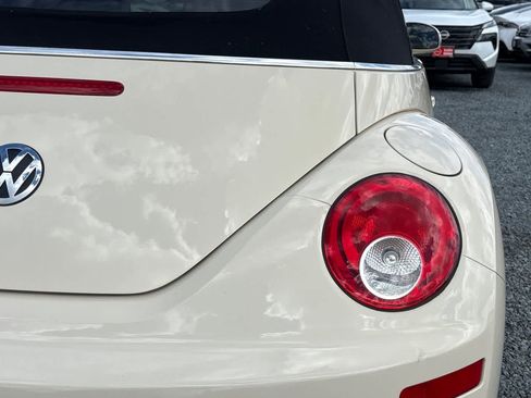 Used 2009 Volkswagen Beetle S image 15