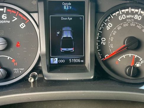 Used 2022 Toyota Tacoma SR image 17