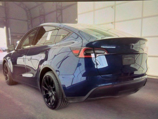 Used 2021 Tesla Model Y Long Range AWD/4WD image 4