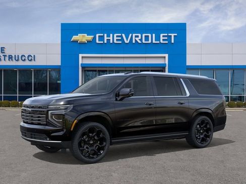 New 2026 Chevrolet Suburban High Country AWD/4WD image 2