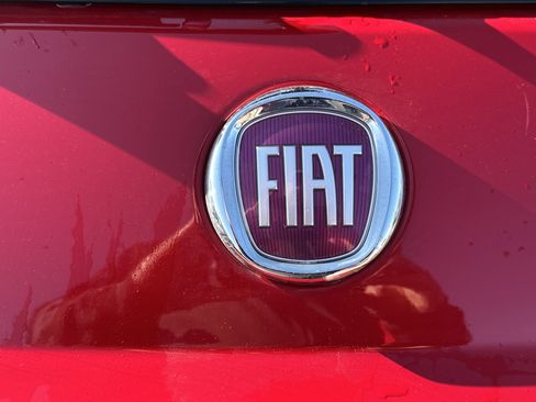 Used 2017 FIAT 500 Pop image 10