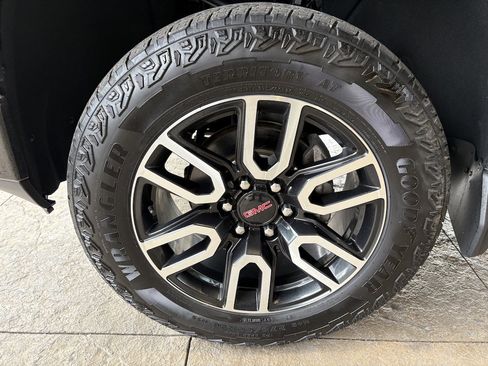 Used 2019 GMC Sierra 1500 AT4 image 10