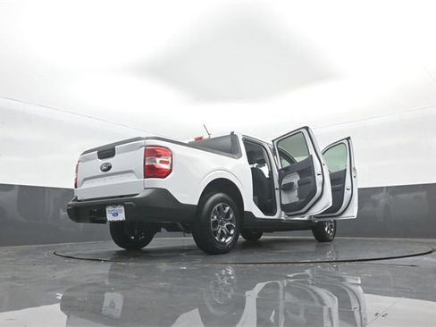 New 2025 Ford Maverick XLT image 43