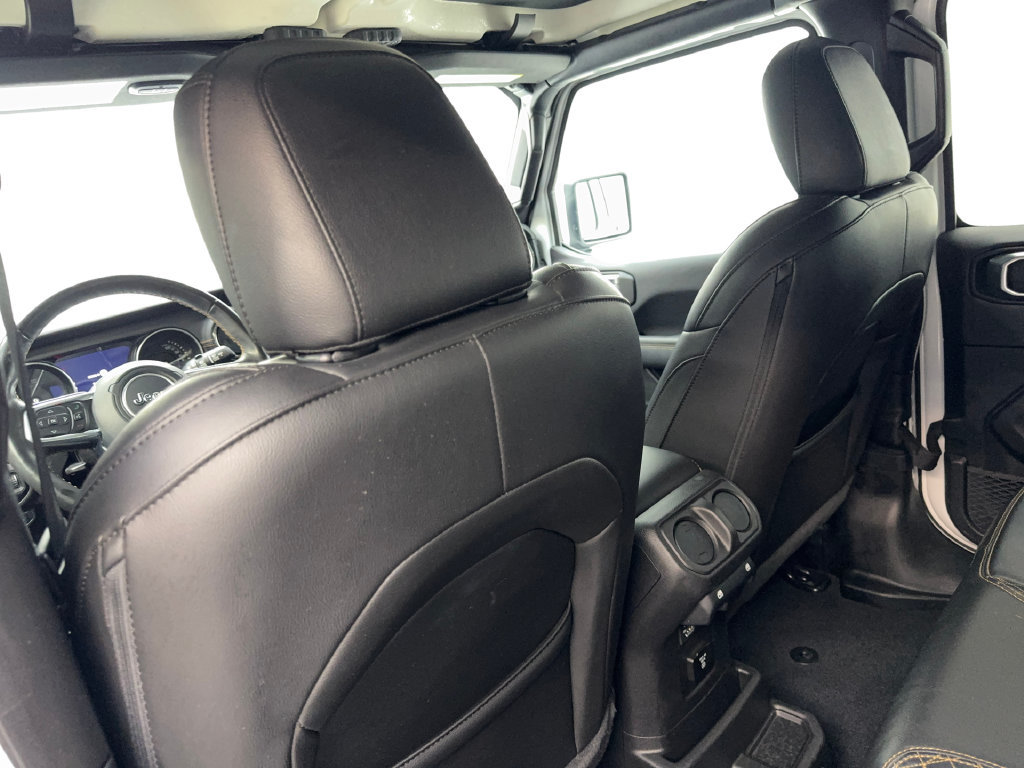 Used 2022 Jeep Wrangler Unlimited Sahara AWD/4WD image 36