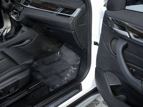 Used 2021 BMW X1 sDrive28i w/ Premium Package image 23