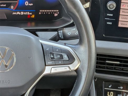 Used 2025 Volkswagen Jetta SE image 25