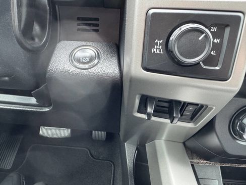 Used 2019 Ford F250 Lariat w/ Lariat Ultimate Package AWD/4WD image 14