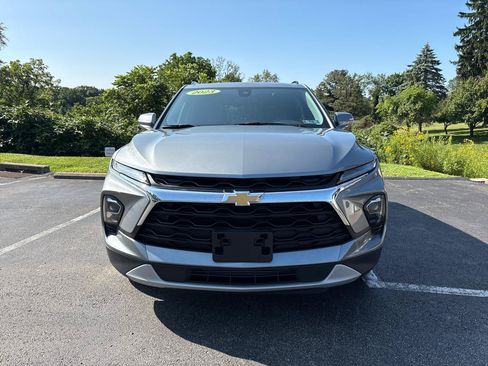 Used 2023 Chevrolet Blazer LT AWD/4WD image 2