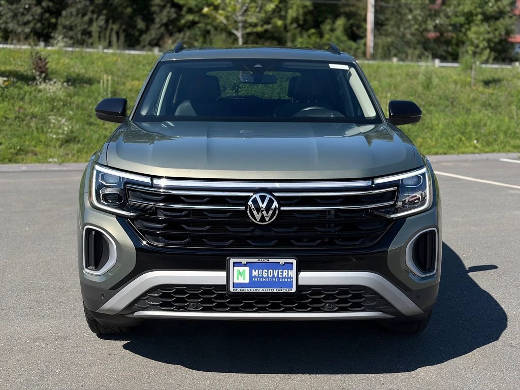Used 2024 Volkswagen Atlas Peak Edition SEL AWD/4WD image 8