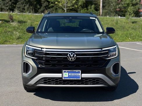 Used 2024 Volkswagen Atlas Peak Edition SEL AWD/4WD image 8