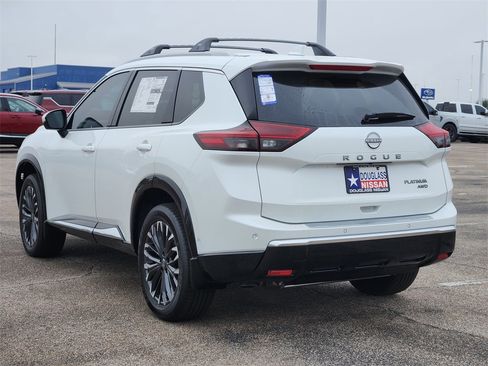New 2026 Nissan Rogue Platinum image 4
