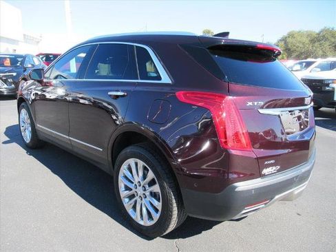 Used 2018 Cadillac XT5 Platinum w/ Driver Assist Package image 7