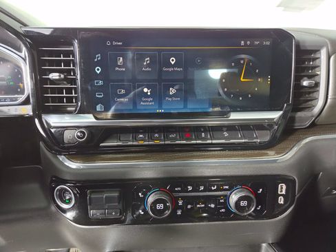 Used 2023 Chevrolet Silverado 1500 RST AWD/4WD image 25