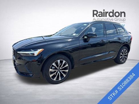 Used 2025 Volvo XC60 B5 Plus AWD/4WD image 3