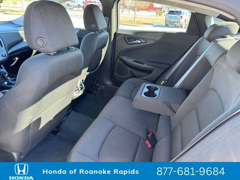 Used 2024 Chevrolet Malibu LT image 25