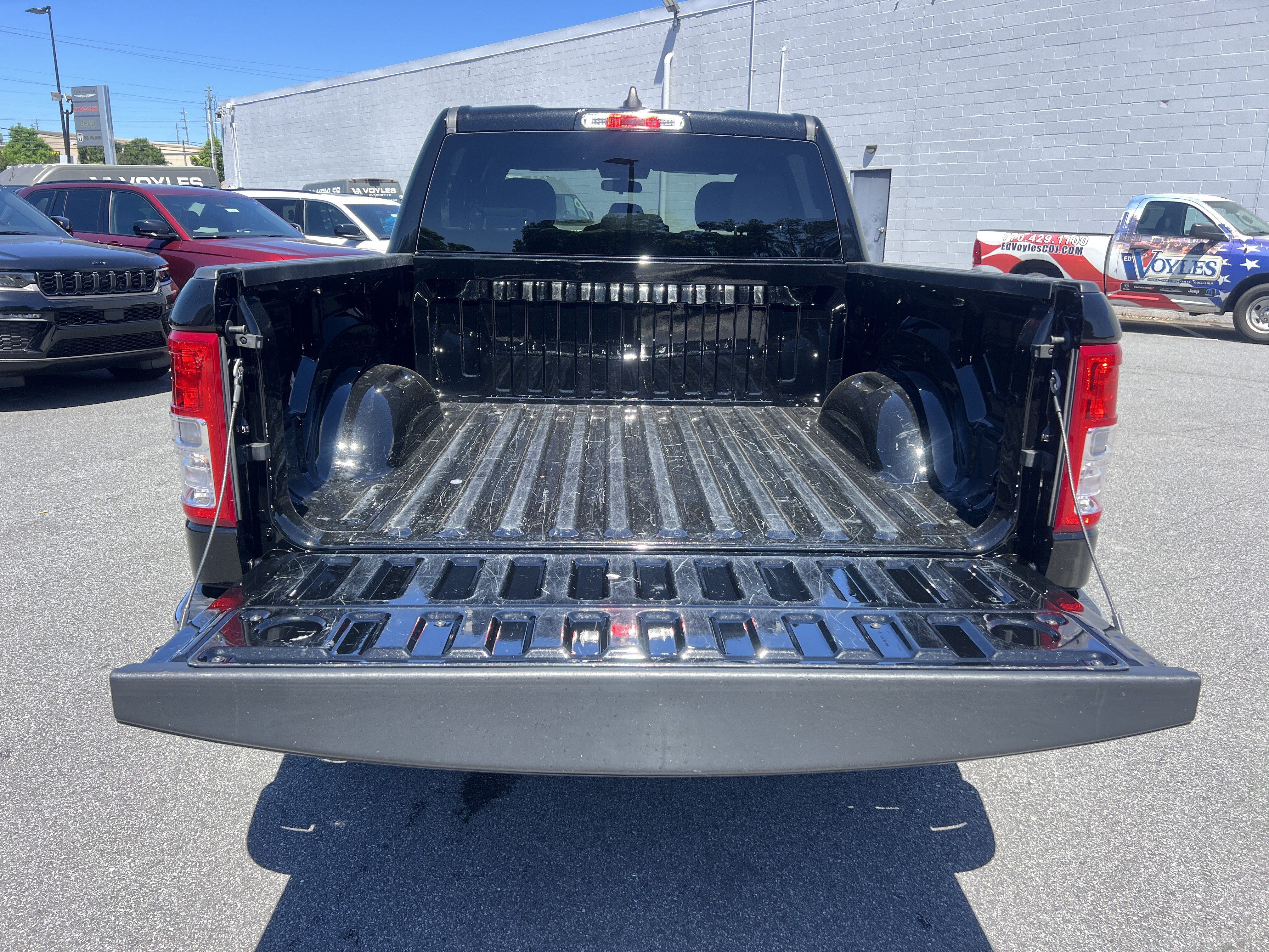 Used 2022 RAM 1500 Big Horn AWD/4WD image 23