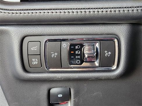 Used 2023 Lincoln Nautilus Reserve w/ Equipment Group 201A image 23